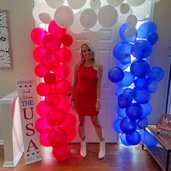 Hi! Iโm Amber, thanks for checking out my Posh Closet. - Picture 4 of 5